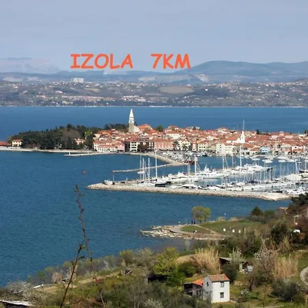 Floating House Sea Queen