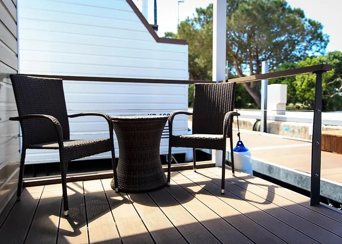 Floating House Sea Queen 別荘