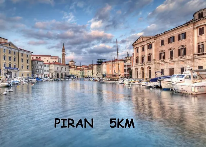 別荘 Floating House Sea Queen *