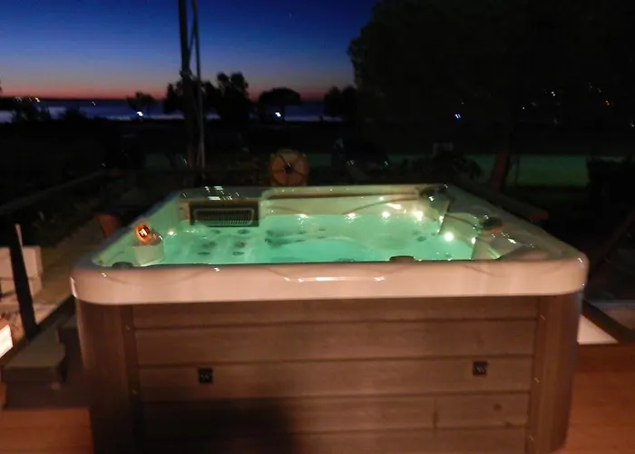 Floating House Sea Queen 別荘